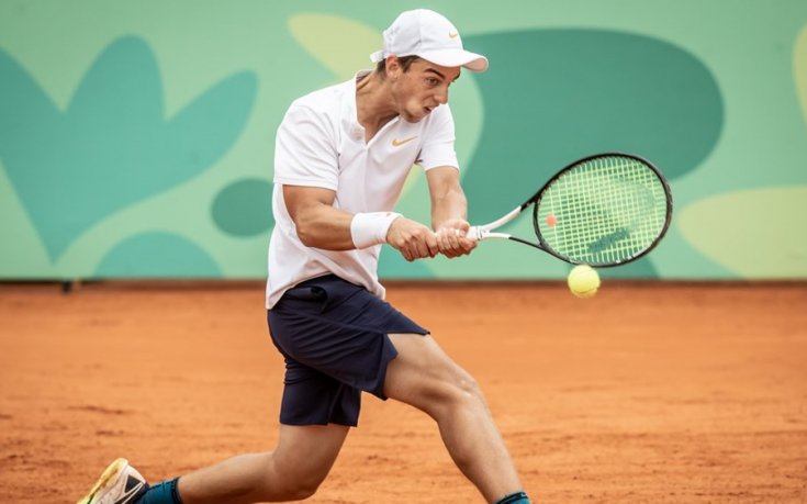 Адриан Андреев поставен под №2 при юношите на Ролан Гарос