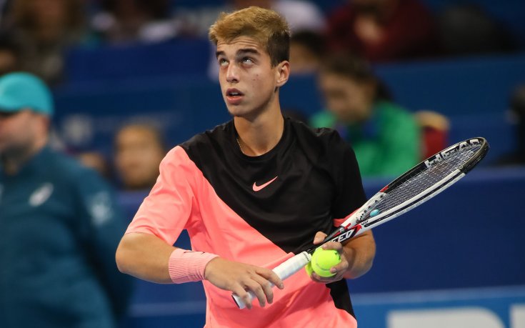 Адриан Андреев започна с две победи във Флорида