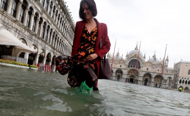 Венеция наводнена, евакуираха туристи от 