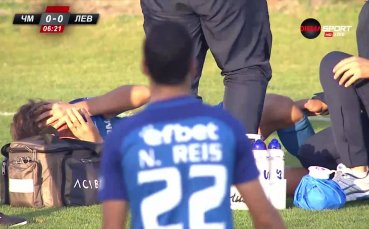 Лошо! Защитник на Левски се контузи