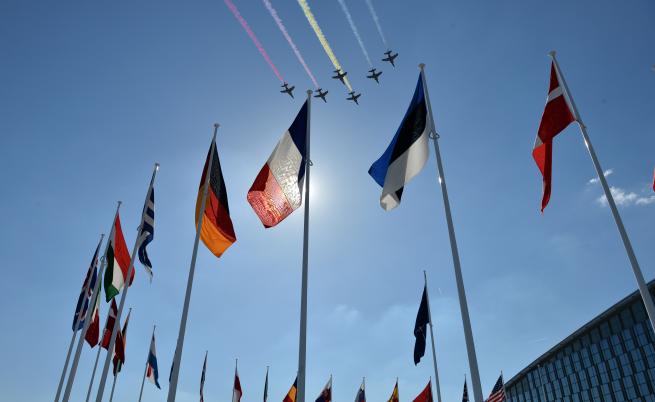 САЩ: ЕС да създаде армия в допълнение към НАТО