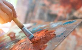  <p>Вижте <strong>момичето, което рисува живи картини</strong></p> 