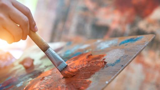  <p>Вижте <strong>момичето, което рисува живи картини</strong></p> 