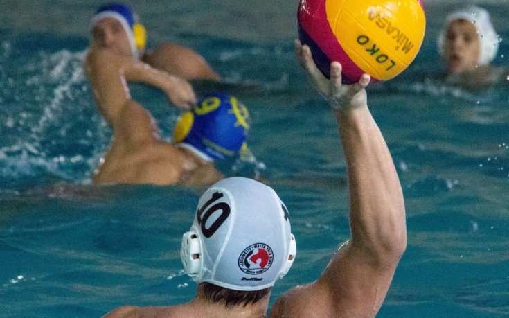 Локомотив Никола Нанов и Черноморец в битка за Купата на България днес