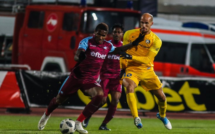 Пече се трансферен удар на 