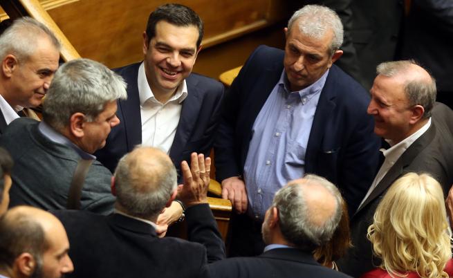 Гърция прие държавния си бюджет с излишък за 2019