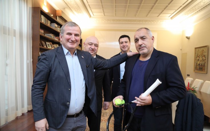 Премиер и министър приеха чичото на Джокович