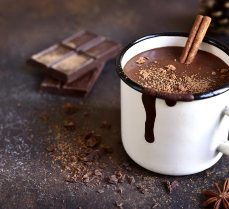 Горещият шоколад е сред най-популярните (безалкохолни) напитки по време на