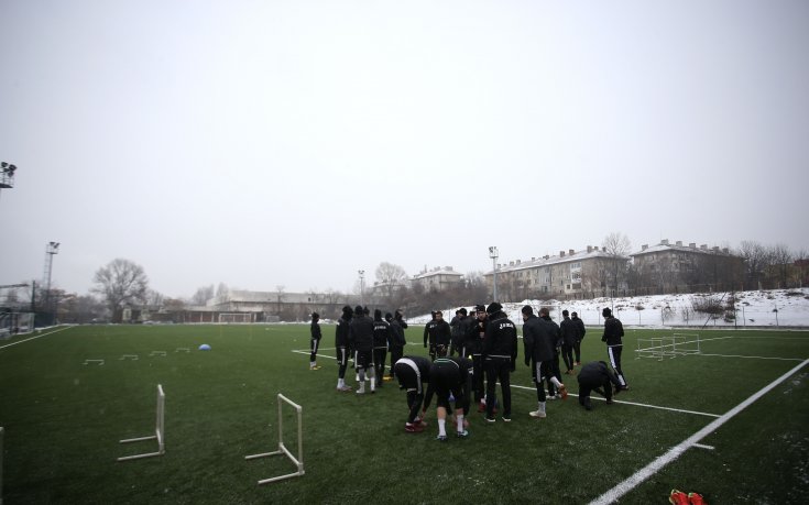 Наводнен терен отмени контрола на Славия