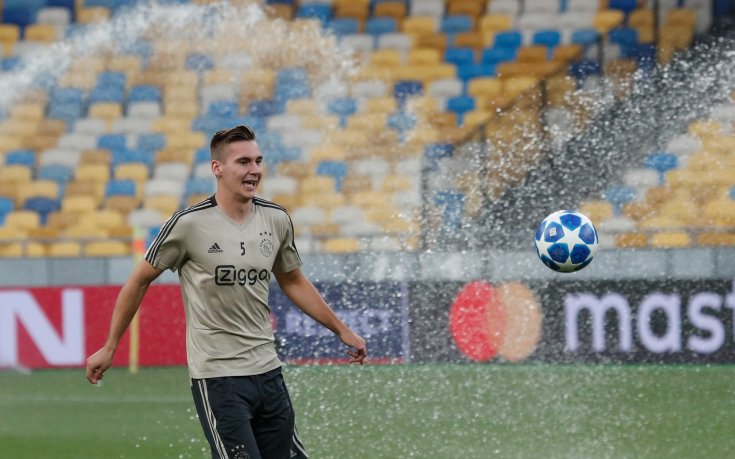 Борусия Мюнхенгладбах подписа с Вьобер