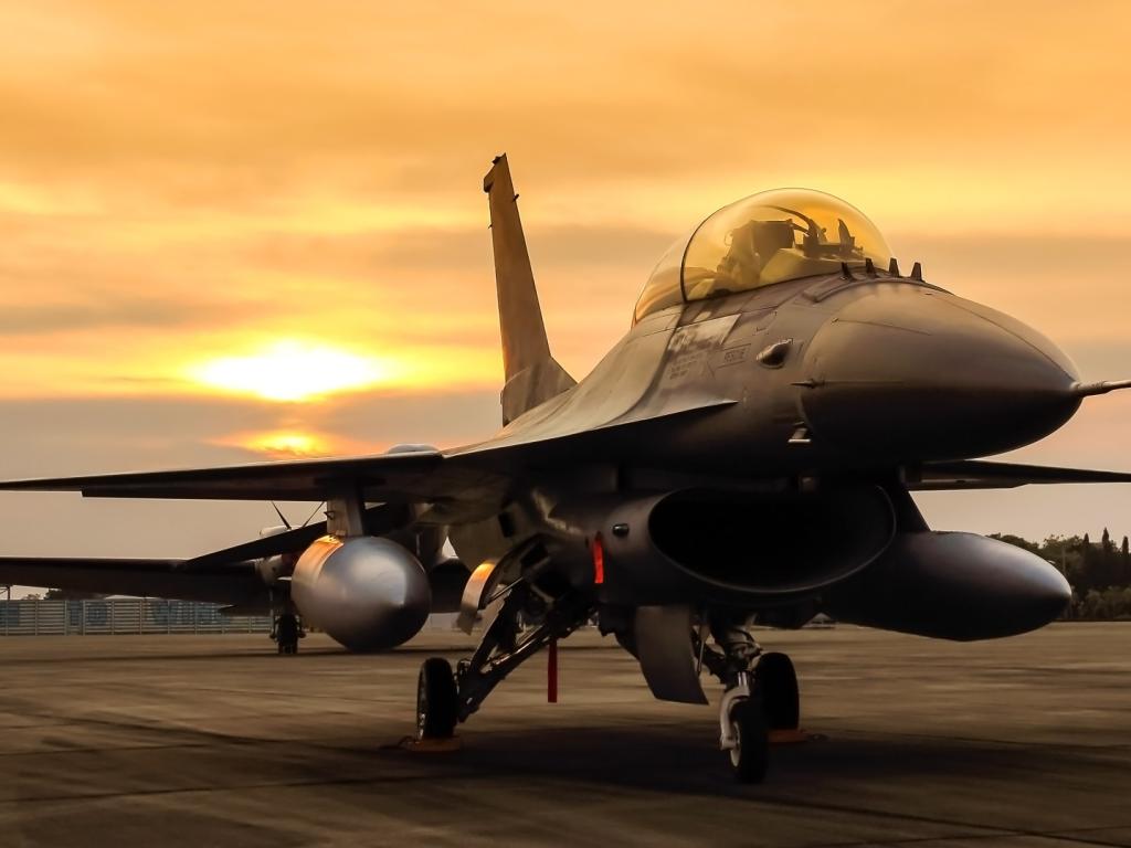 Русия ще третира изтребителите F-16 в Украйна като носители на