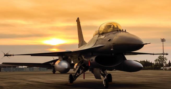 България Каква е цената на новите изтребители за България Конгресът