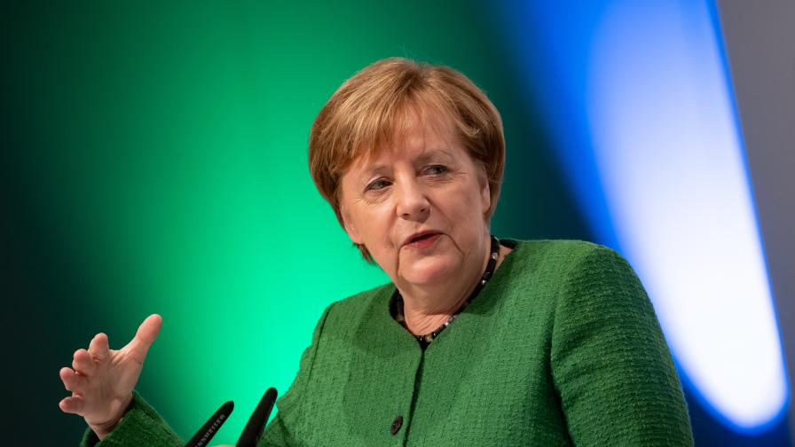 Меркел се чувства отговорна: Брекзит със сделка