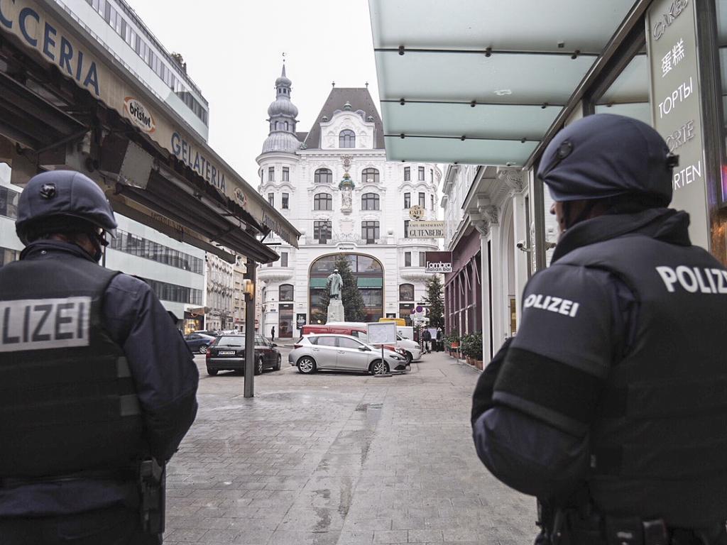 Виенската полиция арестува 29 годишен българин заподозрян за грабеж от 2014