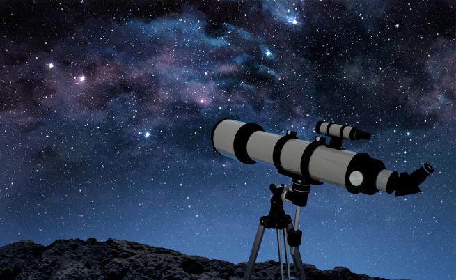 Момче преподава астрономия, за да сбъдне мечтата си