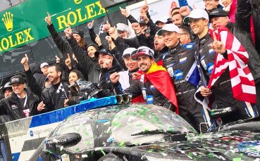 Удавен от дъжда, Алонсо с историческа победа в 24-те часа на Дайтона