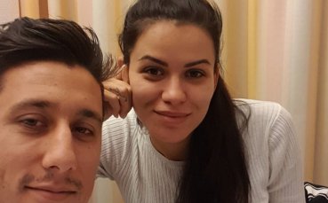 Национал на България пак легна под ножа, бременната му половинка неотлъчно до него