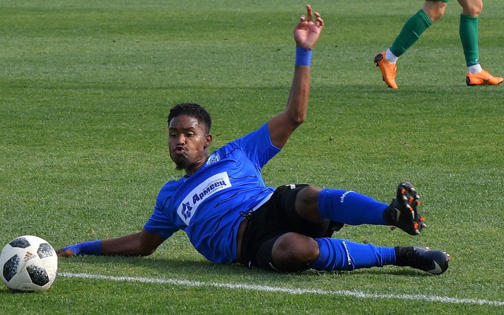 Защитникът на Черно море с повиквателна за националния на Конго