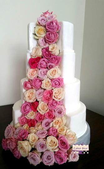 Екстравагантни торти за всякакви случаи - снимка 4