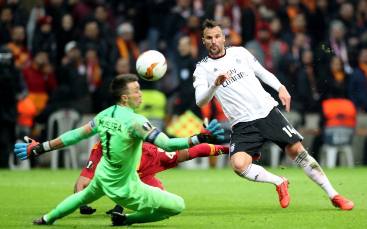 Бенфика гледа смело към 1/8-финалите след успех на „Али Сами Йен”