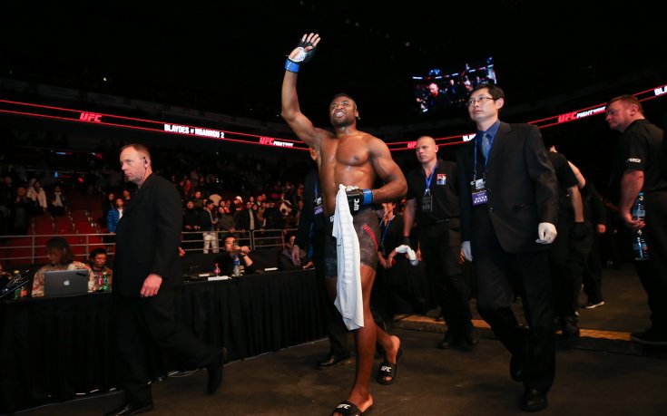 Нгану нокаутира легендата Веласкес след 26 секунди на UFC Phoenix