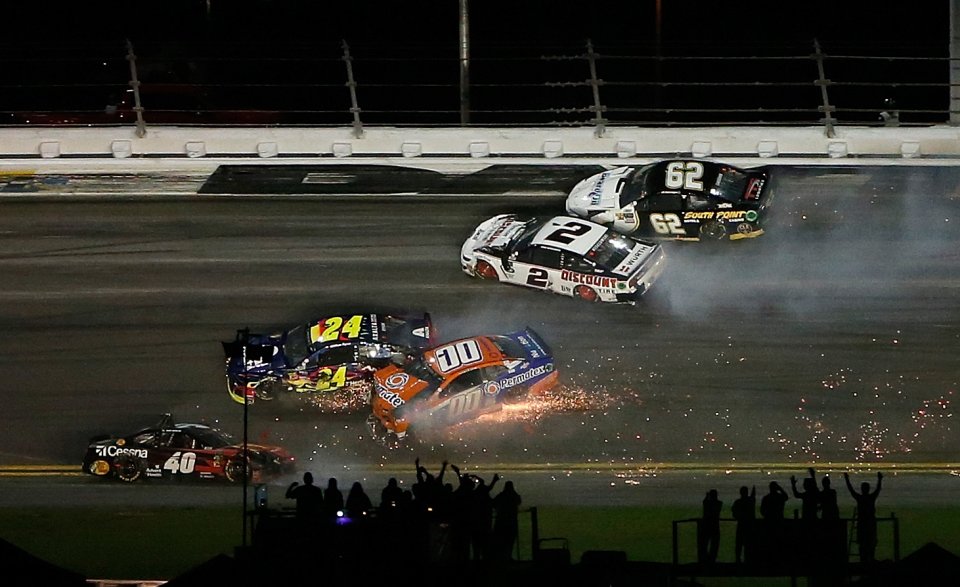 Брутална катастрофа с 21 болида на Daytona 5001