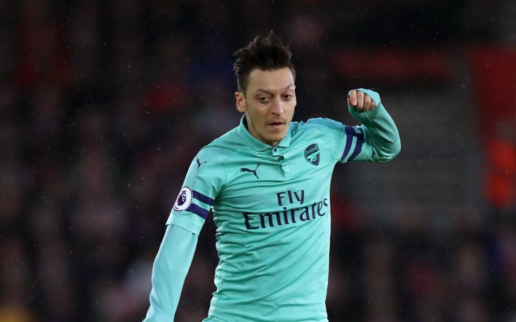 Емери призова Йозил да се върне по-силен