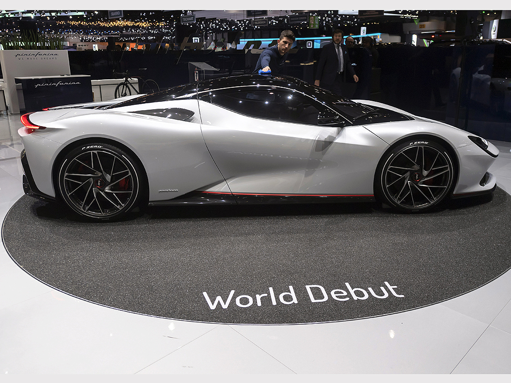 Automobili Pininfarina Battista