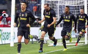 Посрещат с овации Кристиано Роналдо в ресторант след ШЛ