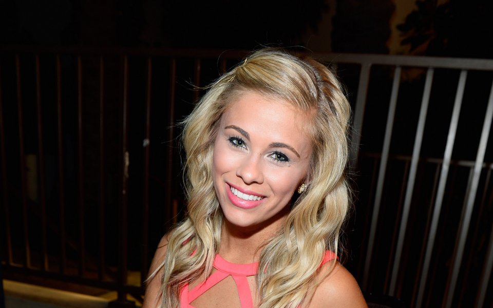 ММА звездата Пейдж Ванзант продължава да провокира последователите си в