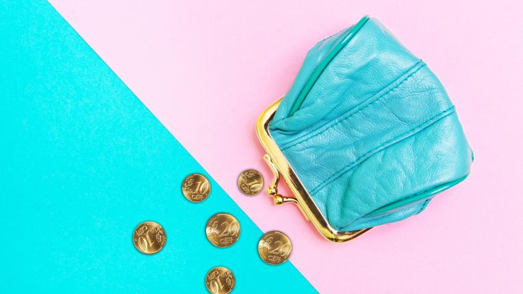 5 неща, които не трябва да носите в портфейла си