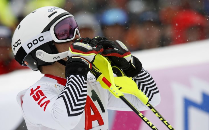 Алберт Попов пропуска стартовете в САЩ