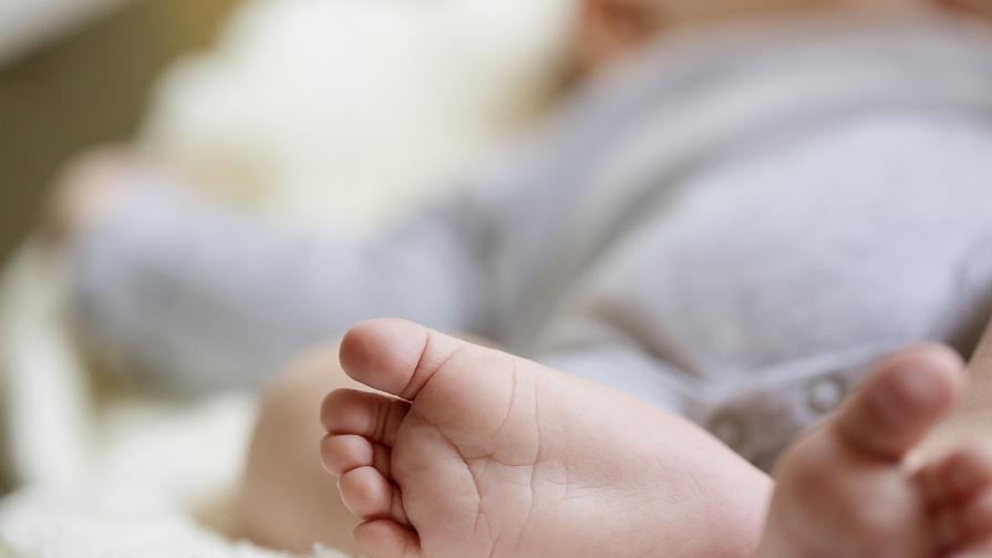 Жена роди близнаци месец, след като ражда момче
