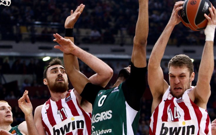 Олимпиакос и Везенков загубиха от Цървена звезда в Евролигата