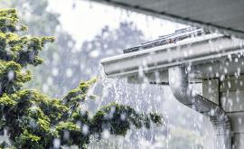  Интензивни превалявания и гръмотевични стихии в 7 области 