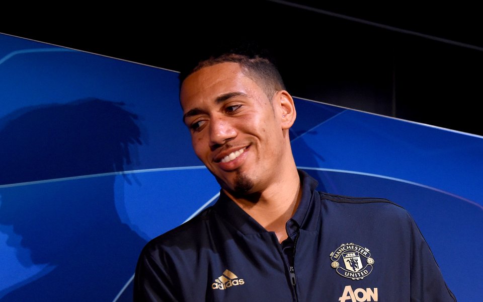 Централният защитник на Манчестър Юнайтед &ndash; Крис Смолинг е на