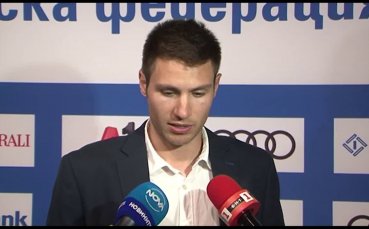 Българската звезда в сноуборд дисциплините Радослав Янков застана зад своите