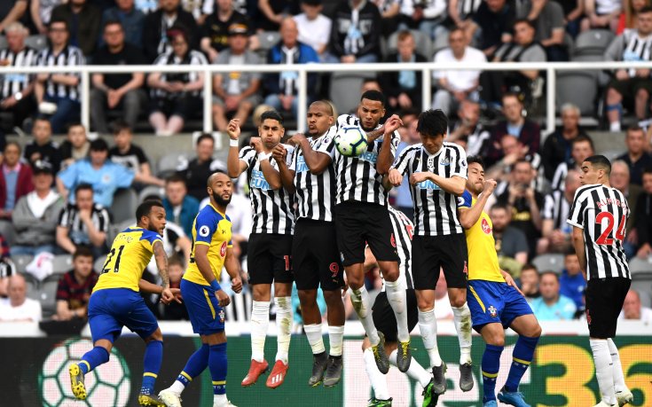 Нюкасъл взе ценни точки след бой срещу Саутхемптън