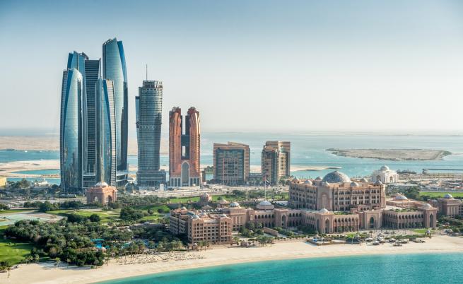 ОАЕ ще поемат разходите за настаняване и храна на блокираните в страната туристи