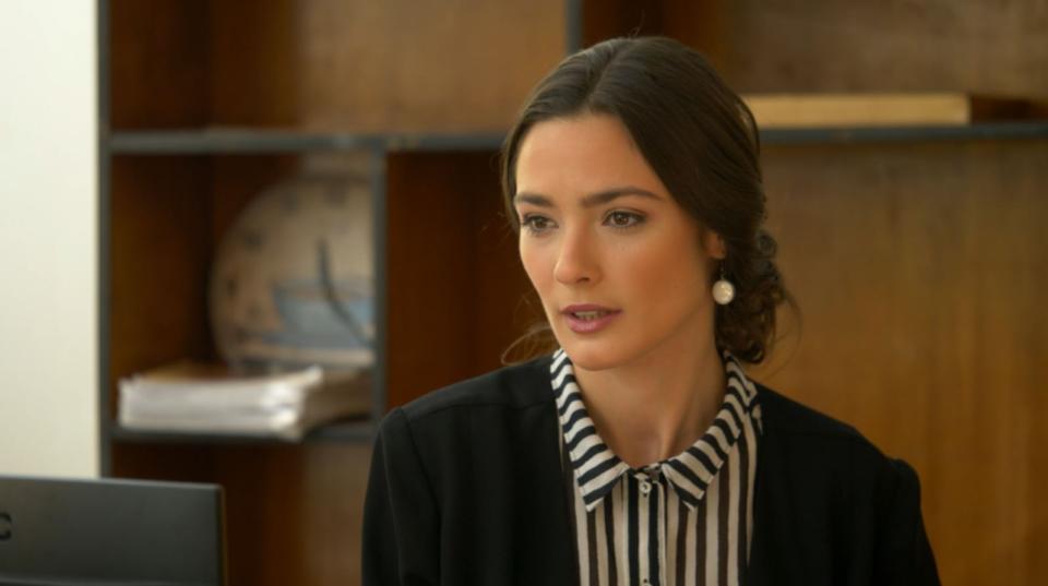 Лорина Камбурова