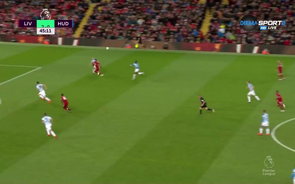 Ливърпул води с 3:0 на почивката на Хъдърсфийлд в първи