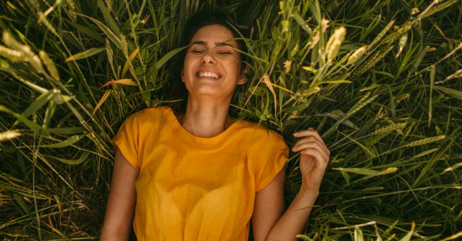 Нов месец нов късмет нови възможности Свързваме май с ухание на