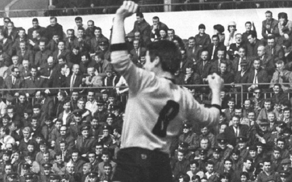 Много натъжен от смъртта на Динко Дерменджиев бе легендата на