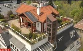  На покрив в 