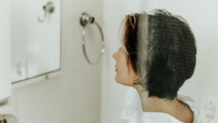 5 непростими гряха към мократа коса