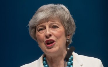 Премиерът на Великобритания Тереза Мей призова законотворците в страната да