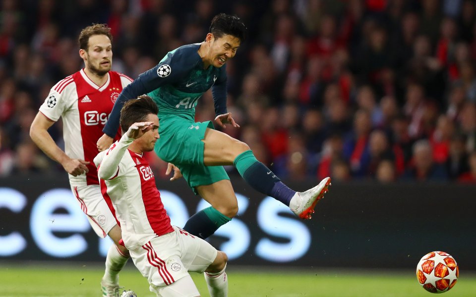 Аякс и Тотнъм играят при 2:2 в полуфиналния реванш от