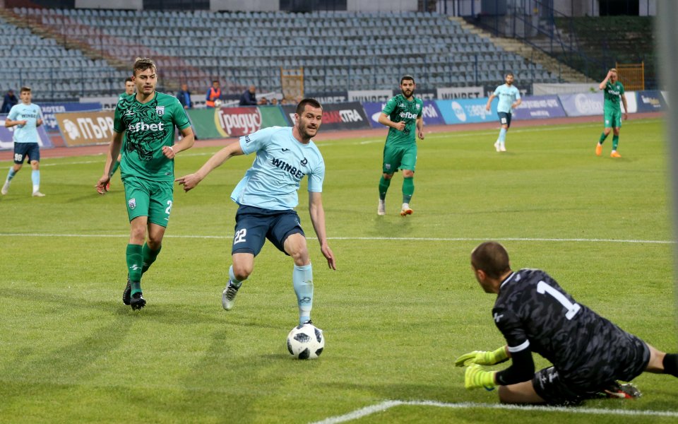 Витоша и Дунав Русе излизат в своя мач-реванш за разпределението