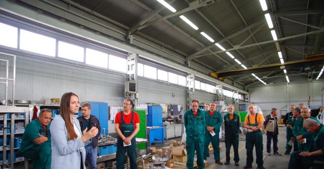 България Ева Майдел България произвежда тройно повече спрямо 1989 г