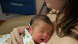  Кенгуру-грижата - избавителната прегръдка за недоносените бебета 